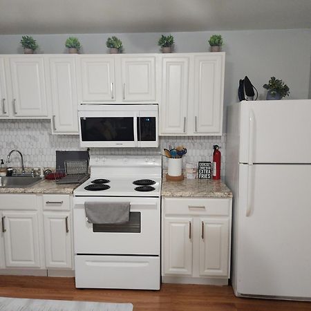 Entire 2-Bed Private Apt - Ewr/Nyc/Outlet Mall Newark Bilik gambar