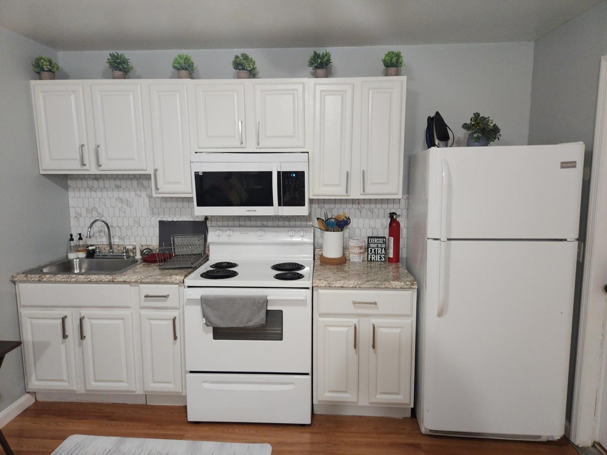 Entire 2-Bed Private Apt - Ewr/Nyc/Outlet Mall Newark Bilik gambar